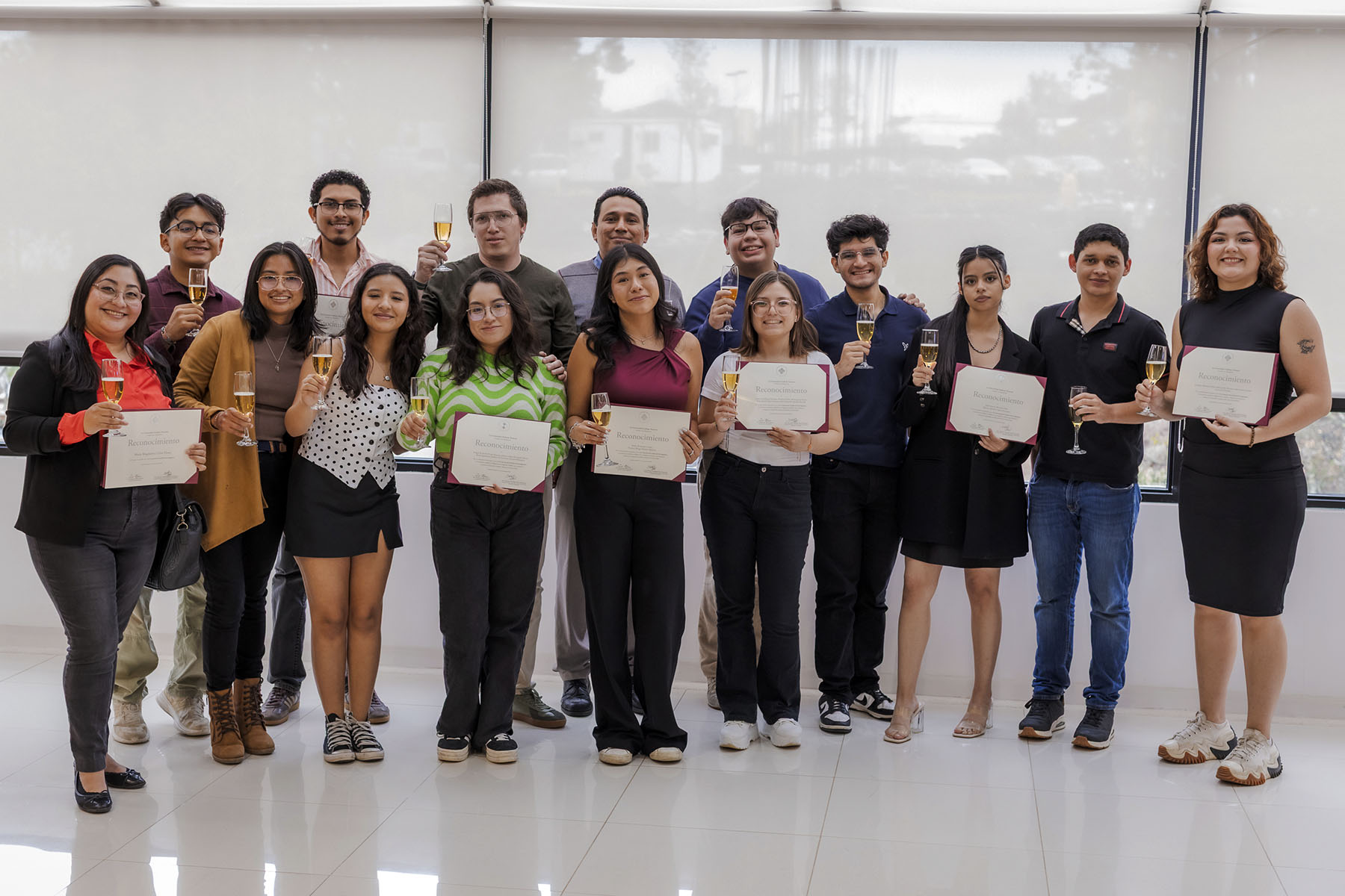 57 / 58 - 3.er Concurso de Carteles de Investigación 57 / 58 - 3.er Concurso de Carteles de Investigación