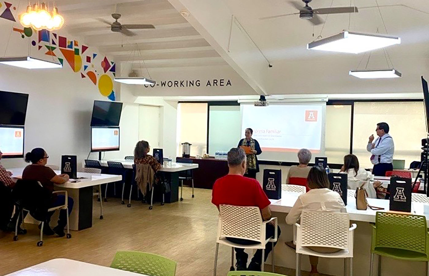 4 / 5 - Aceleradora de Empresas Anáhuac: Escala tu Empresa con Visión y Expertos 4 / 5 - Aceleradora de Empresas Anáhuac: Escala tu Empresa con Visión y Expertos