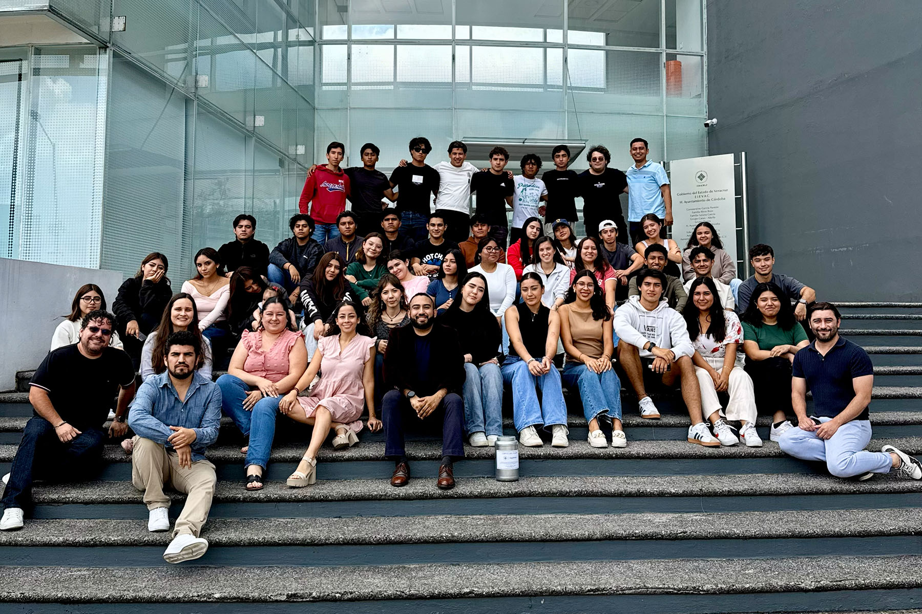 6 / 6 - Mirar al Futuro Desde el Presente: Cápsula del Tiempo de Estudiantes de Arquitectura 6 / 6 - Mirar al Futuro Desde el Presente: Cápsula del Tiempo de Estudiantes de Arquitectura