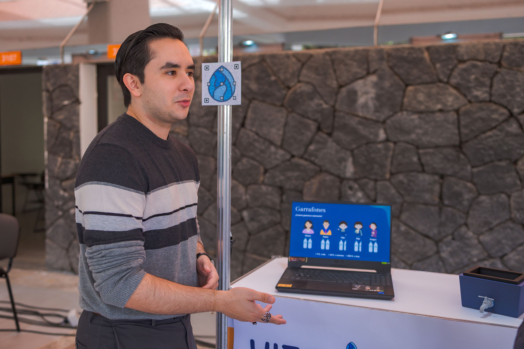 2 / 7 - INGÉNIATE: Incubadora de Negocios 2 / 7 - INGÉNIATE: Incubadora de Negocios