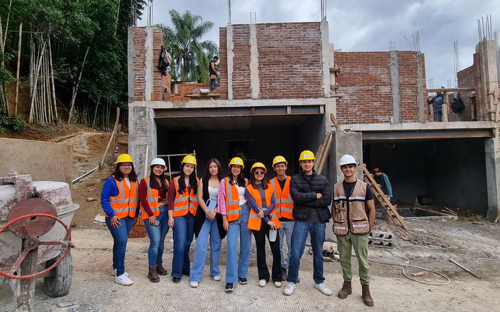 5 / 8 - Prácticas de Campo en la Asignatura de Edificación Media 5 / 8 - Prácticas de Campo en la Asignatura de Edificación Media