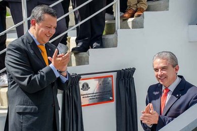 Develación de placa de agradecimiento al Sorteo Anáhuac