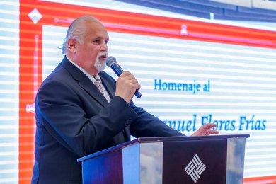 Homenaje al Dr. Luis Manuel Flores Frías